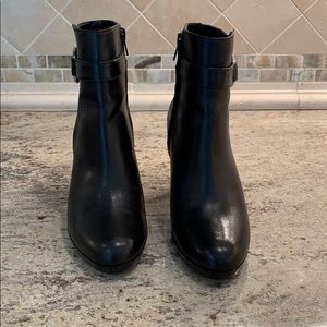 Lauren Ralph Lauren black leather boots worn once.